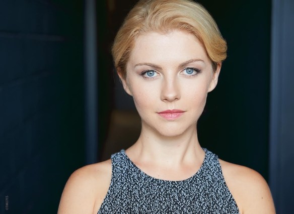 HEADSHOT-MINDY-HOLUBEC[1]